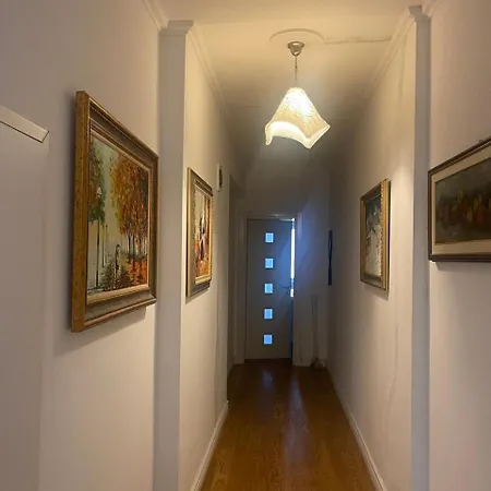 2br Blloku And Park Apartment *