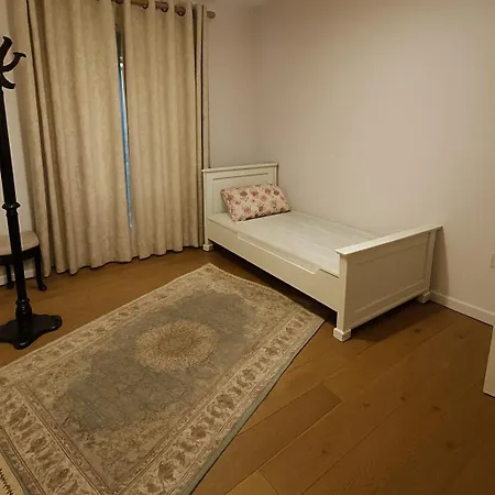 Apartment 2br Blloku And Park Tirana