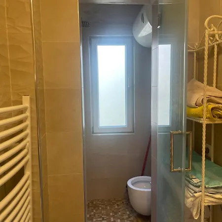 2br Blloku And Park Апартаменты Тирана